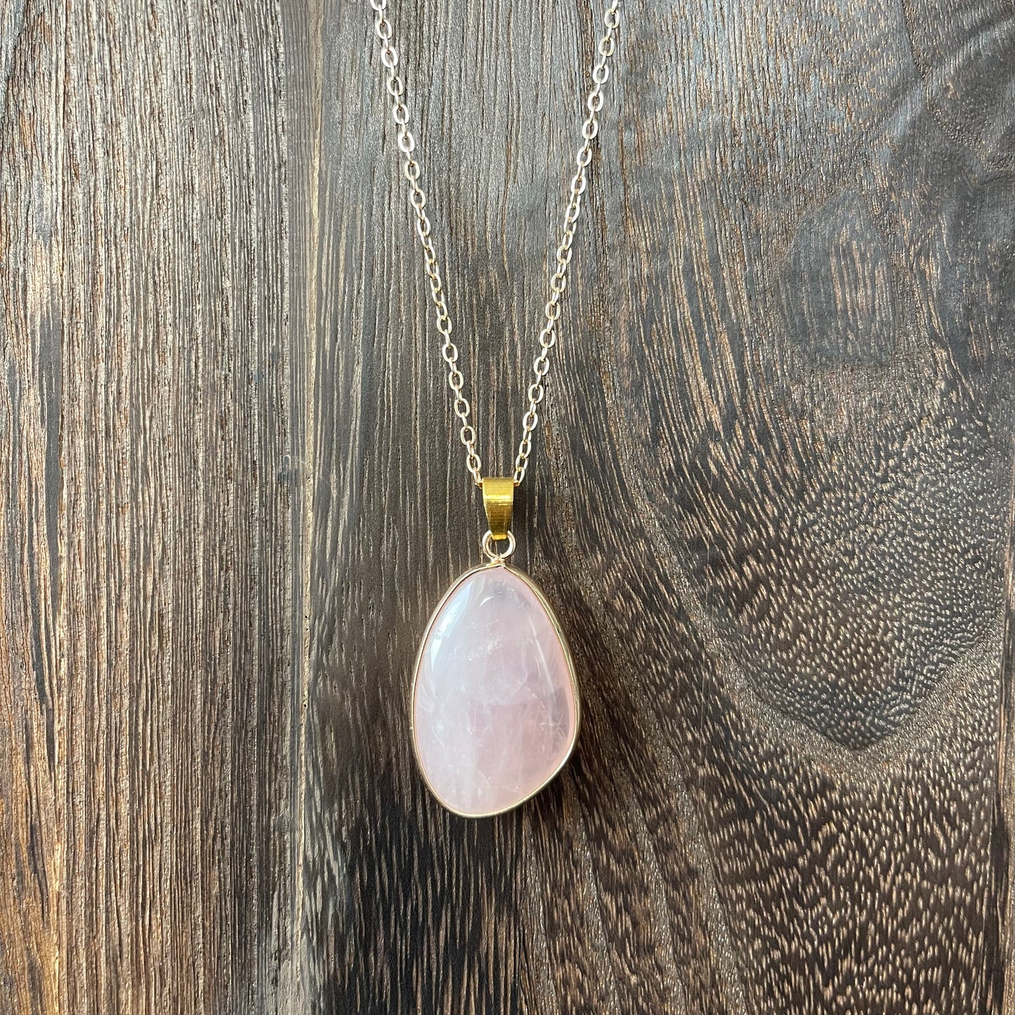 Oval Droplet Pendant Necklace